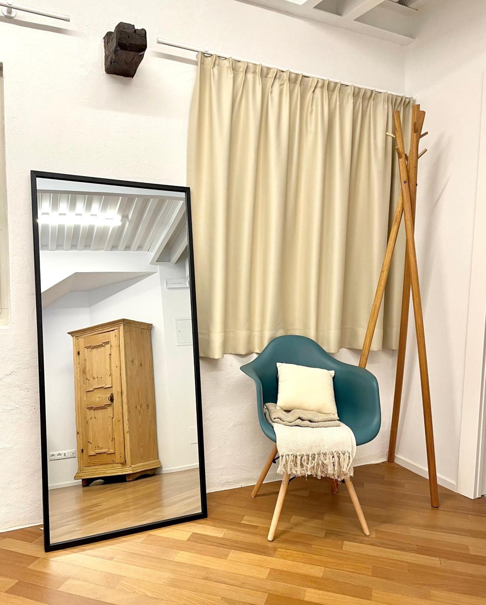 Historic Rooms And Apartments In The City Centre Of بولزانو الغرفة الصورة